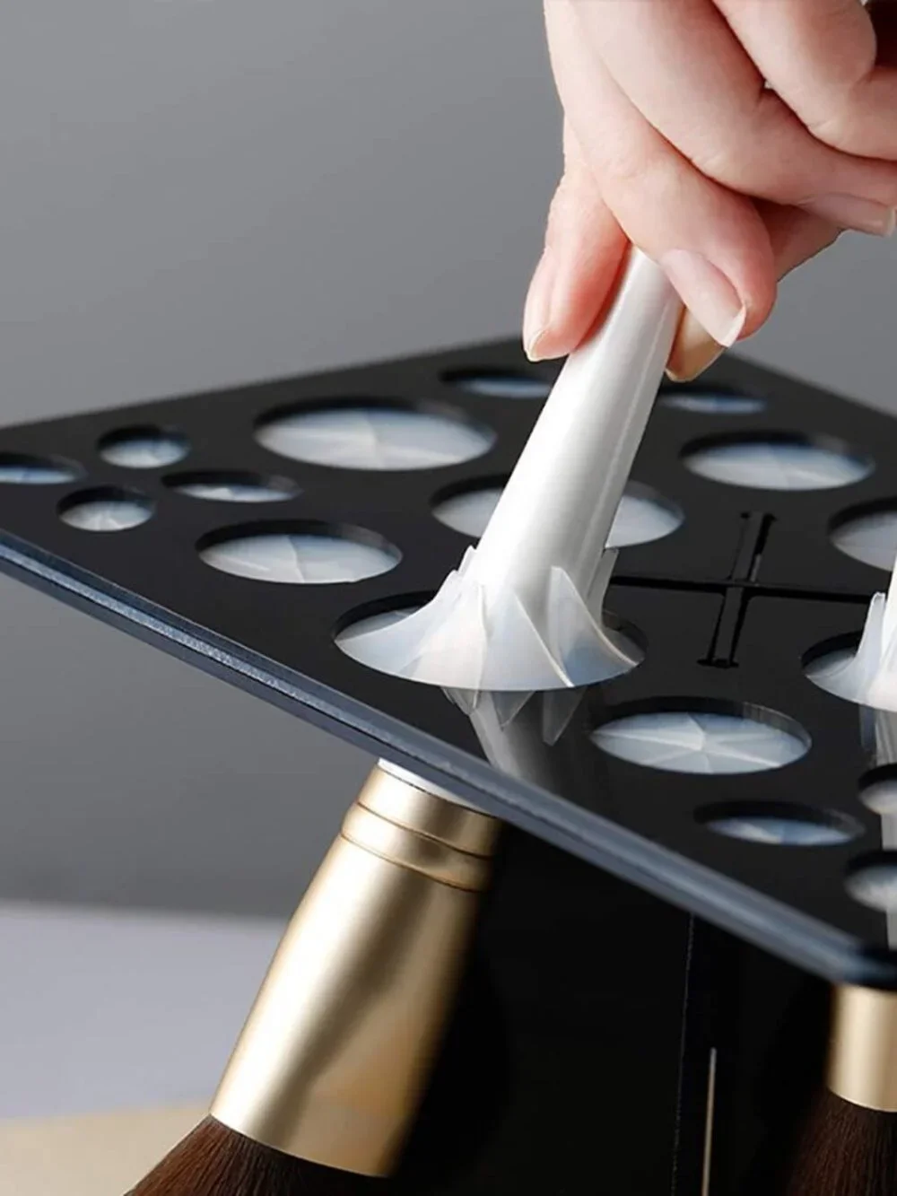 Makeup Brush Drying Rack with Mat – Detachable Acrylic Air Tree Tower Holder